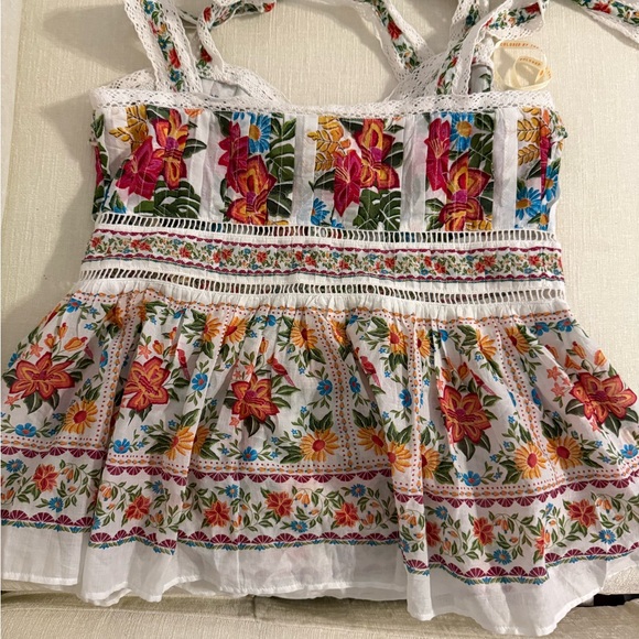 FARM Rio Multicolor Floral Blouse - Picture 3 of 6